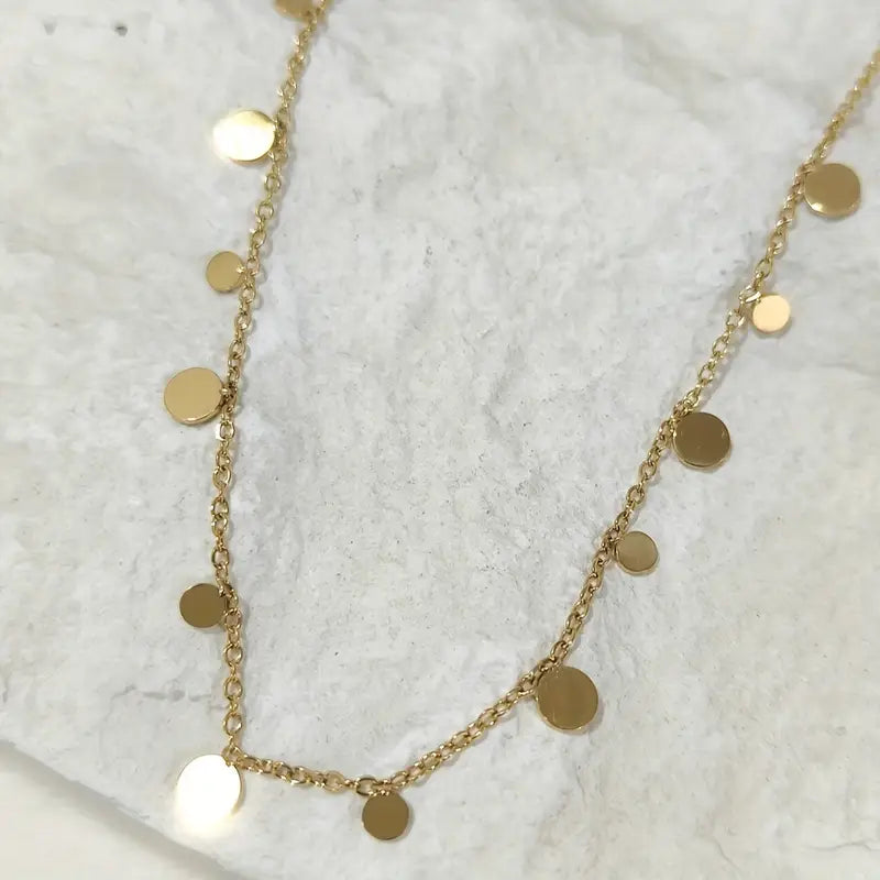 Luna Dots – Delicate Gold Disc Necklace