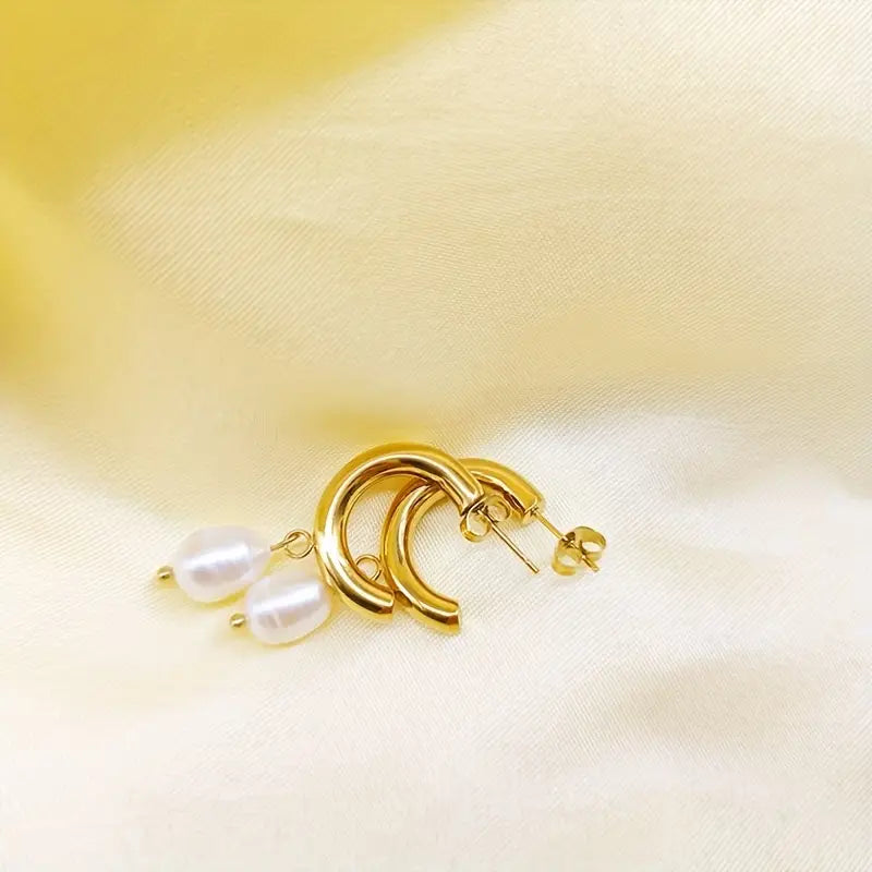 Solara Pearl Drop – Gold Hoop Earrings with Single Freshwater Pearl