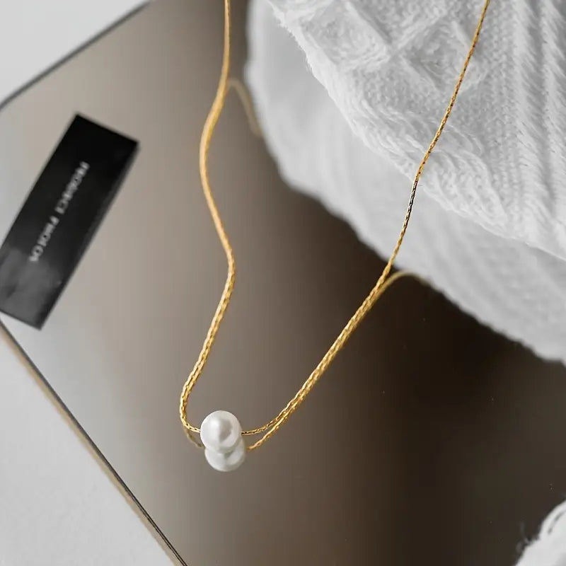 Aurora Duo – Gold Chain with Twin Freshwater Pearls