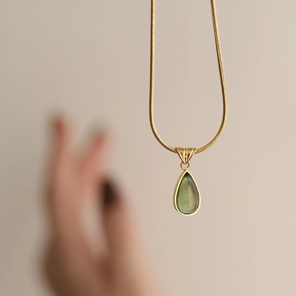 Aurora Drop – Gold Necklace with Green Teardrop Pendant