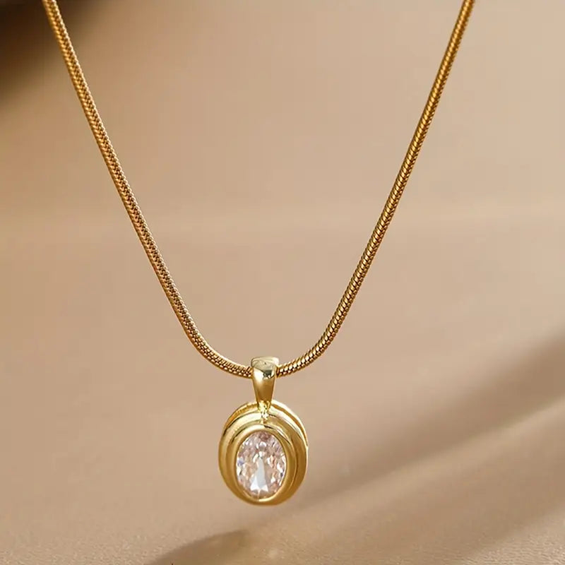 Aurelia – Gold Oval Crystal Pendant Necklace