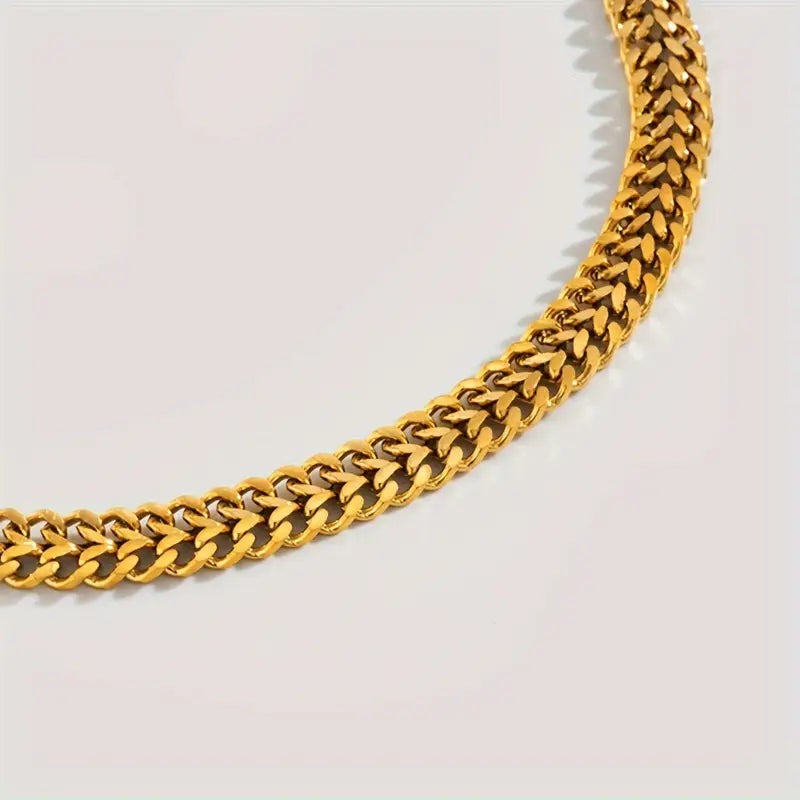 Solara – Gold Herringbone Chain Necklace