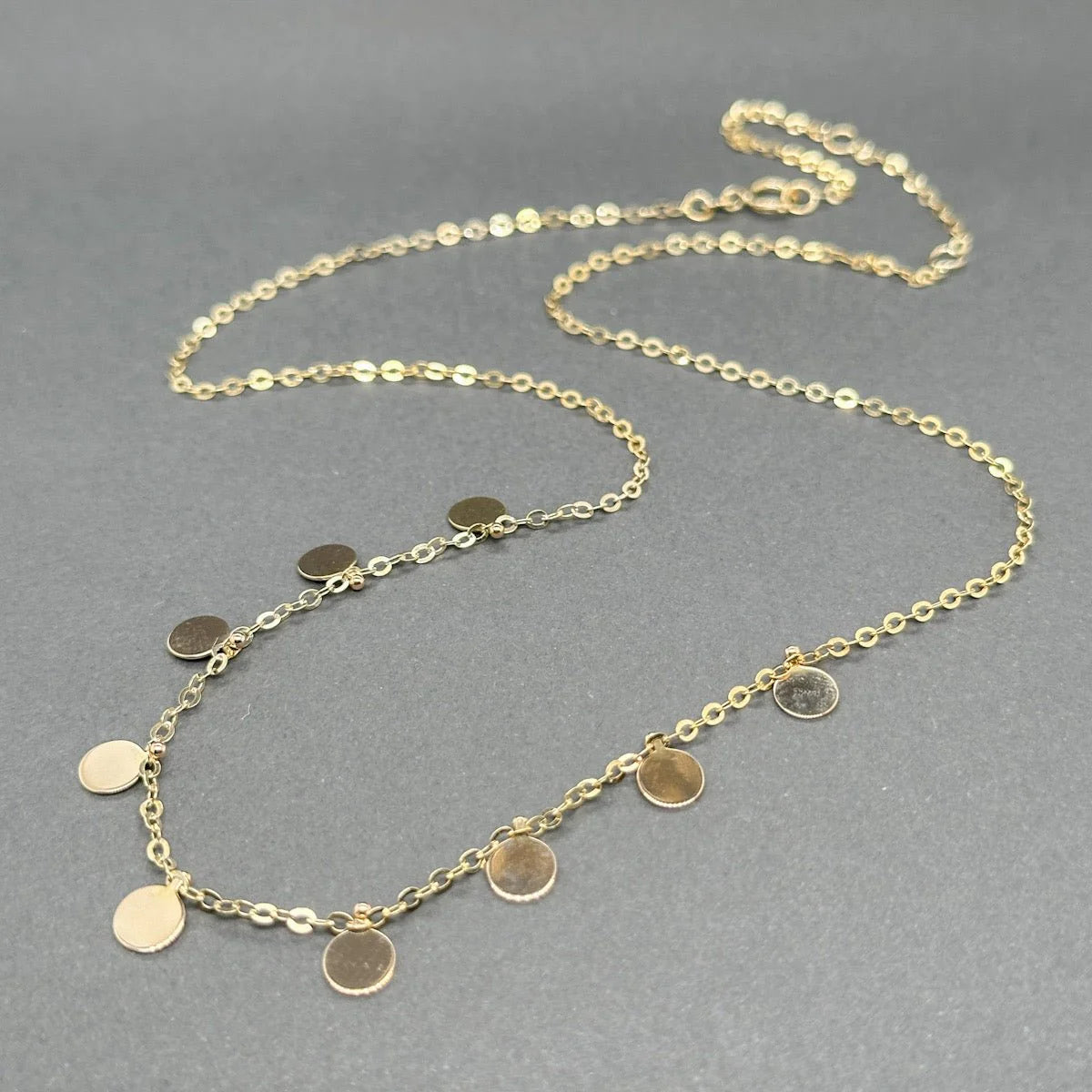 Luna Dots – Delicate Gold Disc Necklace