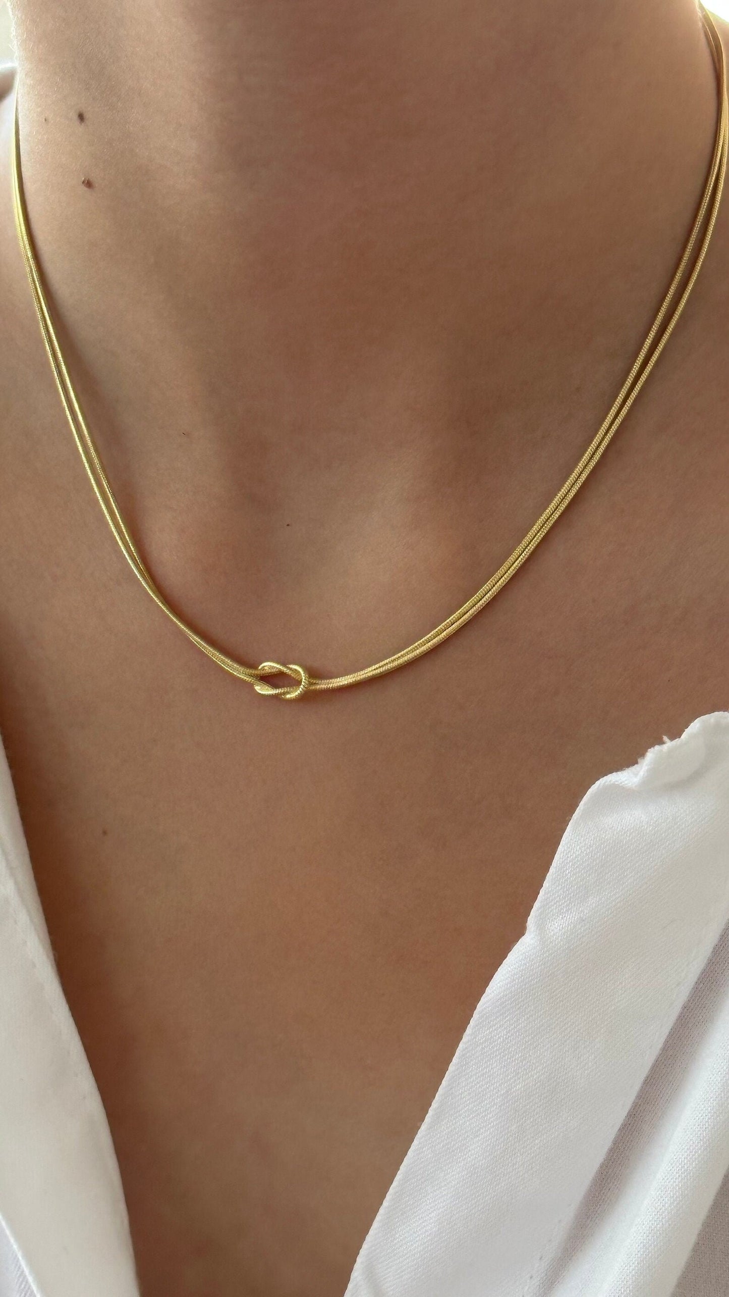 Eterna – Gold Knot Necklace