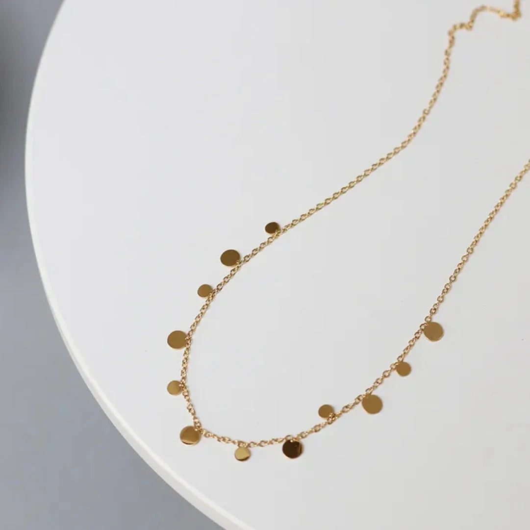 Luna Dots – Delicate Gold Disc Necklace
