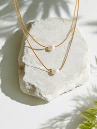 Aurora Duo – Gold Chain with Twin Freshwater Pearls