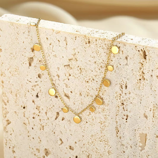Luna Dots – Delicate Gold Disc Necklace